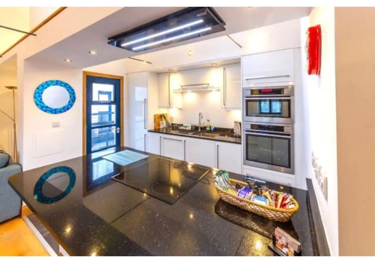 شقة إدنبرة  في Altido Cosy 2-Bed Apt In The Old Town With Mezzanine المظهر الخارجي الصورة